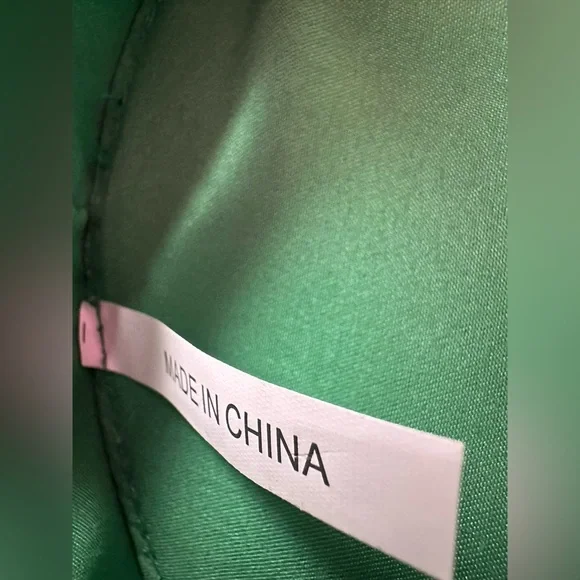 Seven Hills Faux Leather Kelly Green Circle Bag Sporty Crossbody Strap - Picture 8 of 14